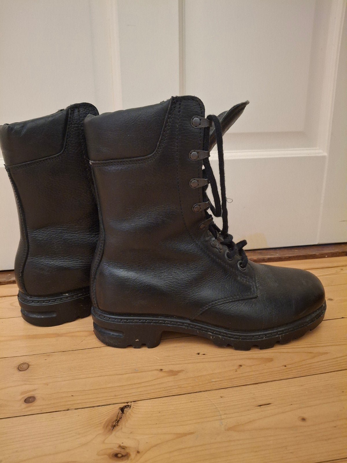 Originele legerkisten. Maat 265-M. voor dames en heren., Zwart, Boots, Ophalen of Verzenden, Zo goed als nieuw