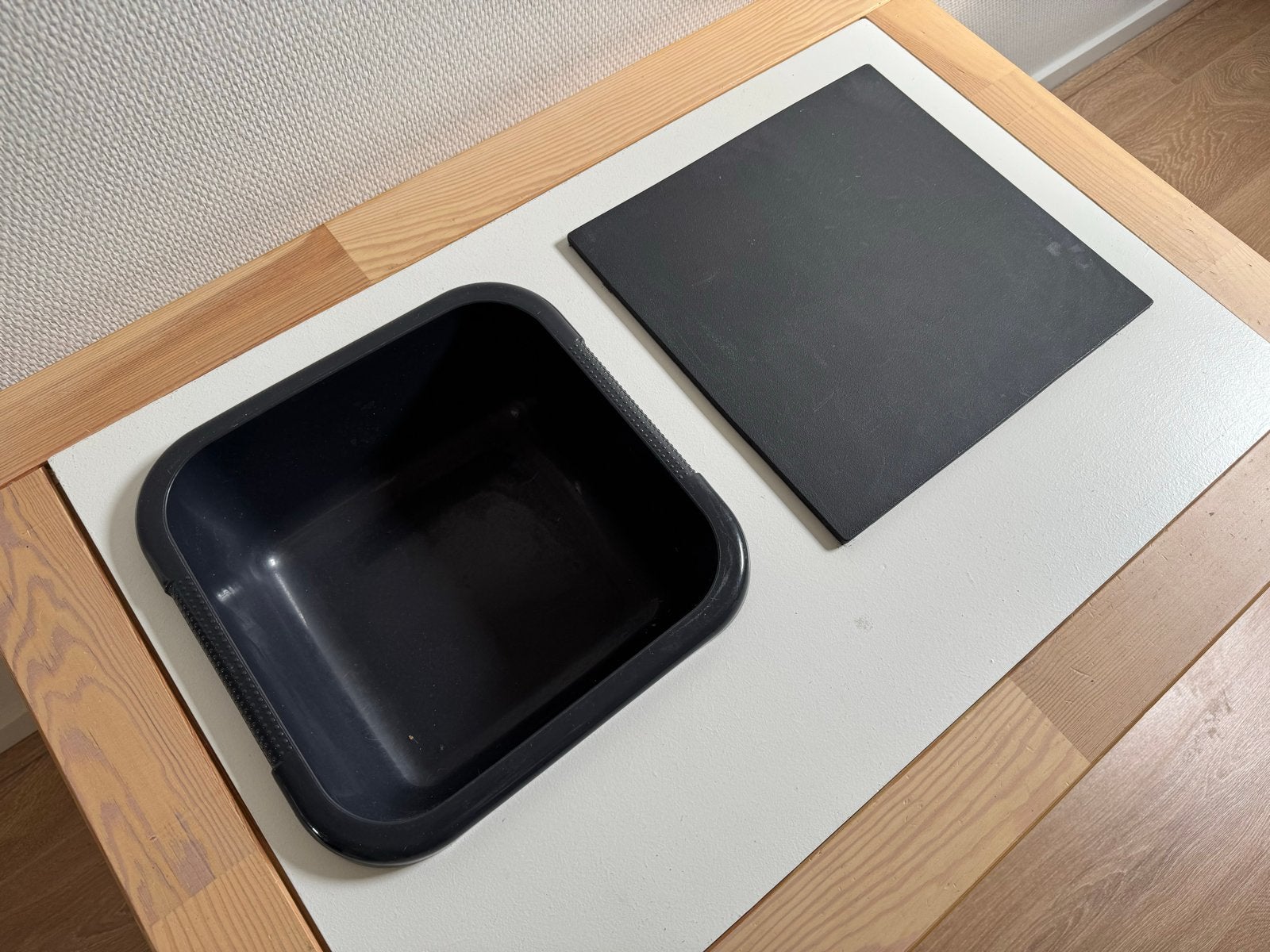 IKEA FLISAT tafel incl opbergbakken krijtbord en keukentje, Ophalen, Gebruikt, Tafel(s)