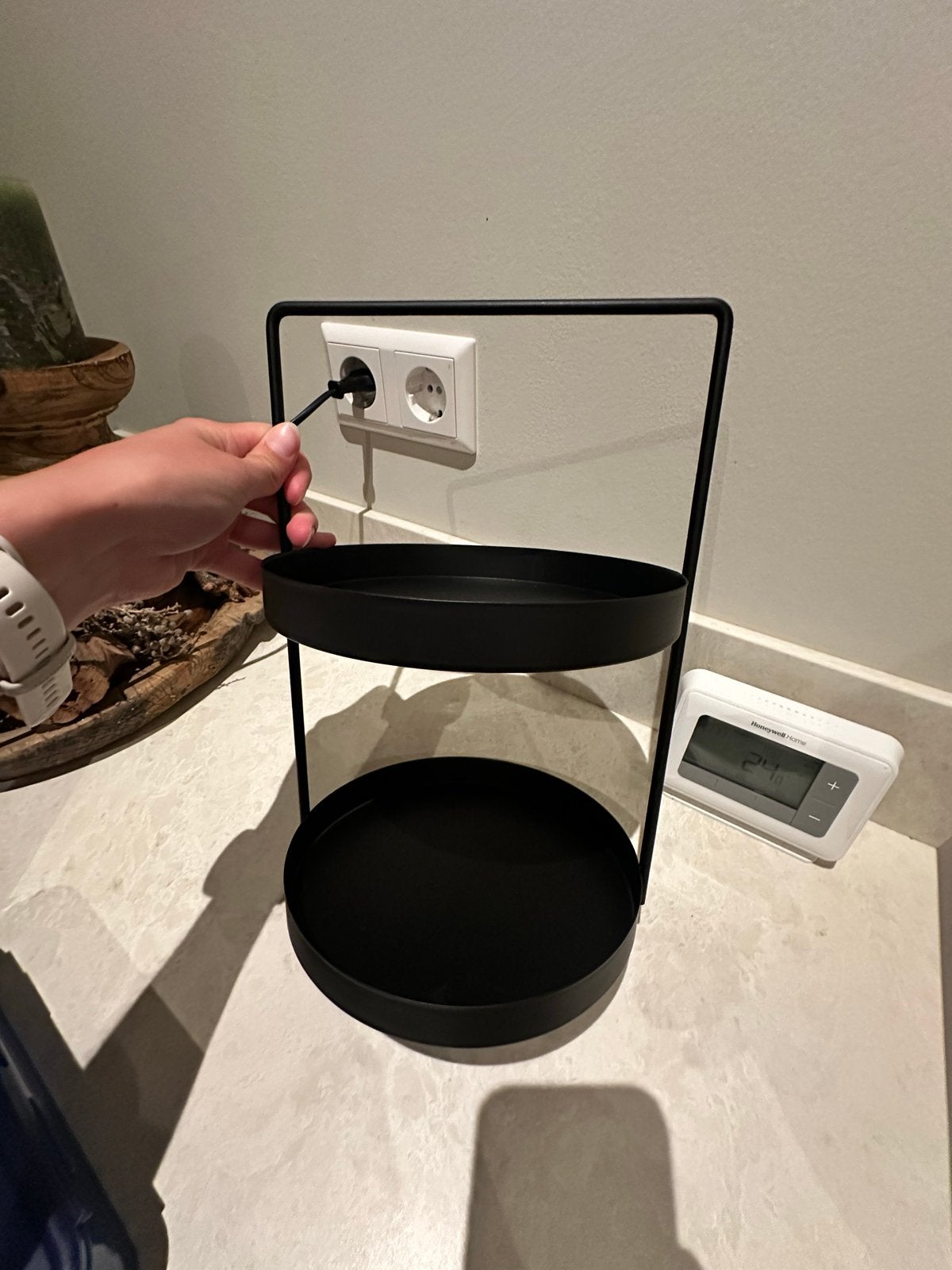 Zwart metalen etagere met twee lagen, Ophalen of Verzenden, Gebruikt, Zwart, Metaal