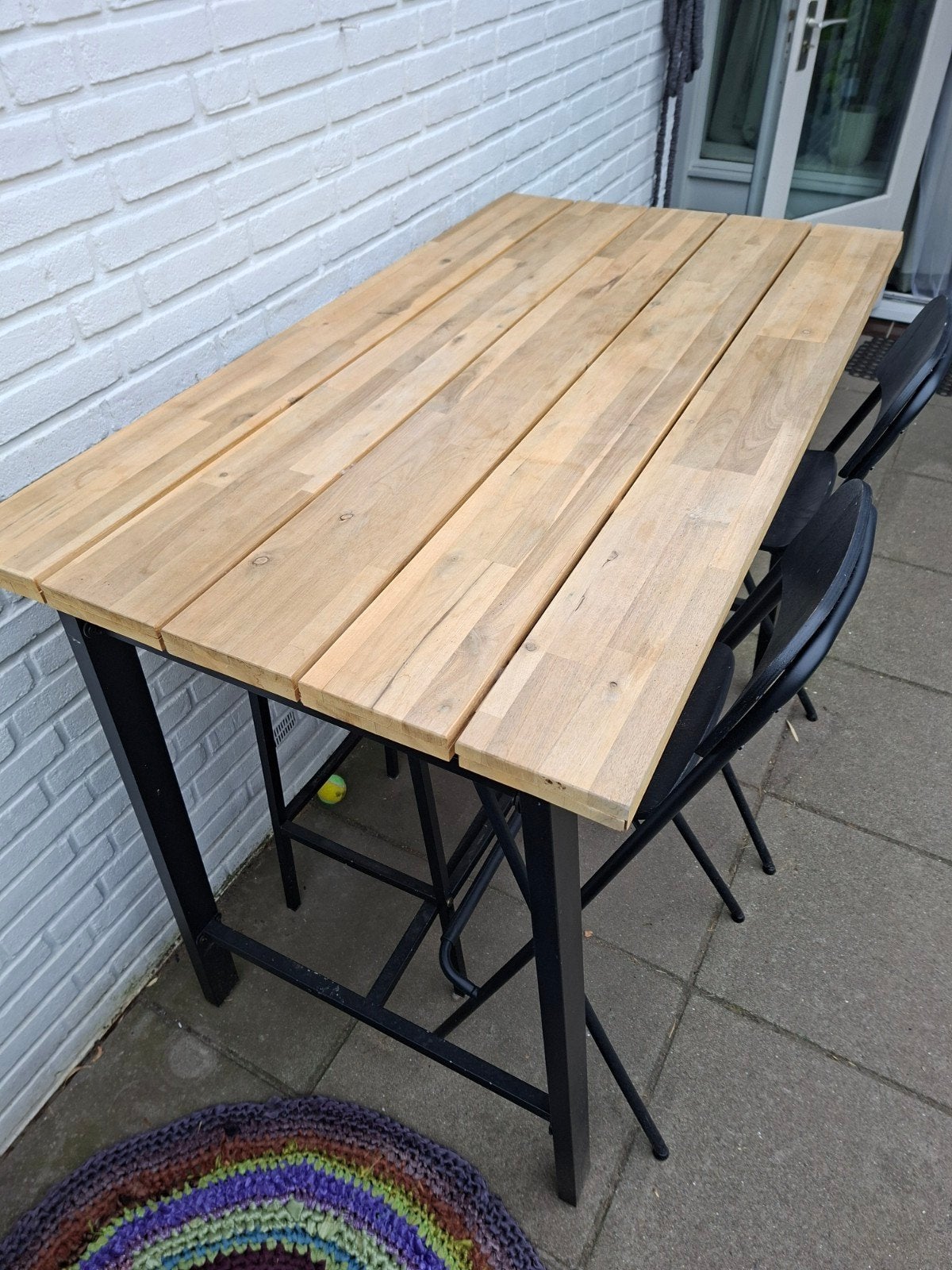 Hoge bartafel met twee krukken - ideaal voor kleine ruimtes, Gebruikt, 100 tot 150 cm, Modern, Industrieel, Tot twee personen