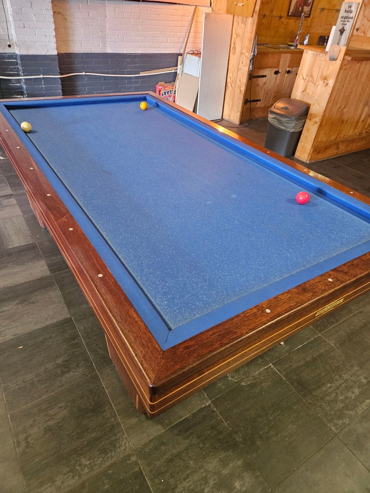 Biljart te koop incl. lampen, puntenbord en keuhouder, Sport en Fitness, Biljarten en Poolen, Ophalen, Biljarttafel
