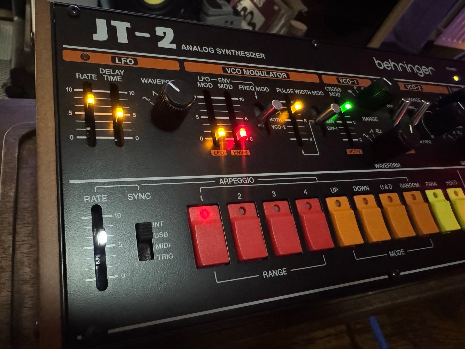 Behringer JT-2 in uitstekende staat, Overige merken, Zo goed als nieuw, Met midi-aansluiting, Overige aantallen