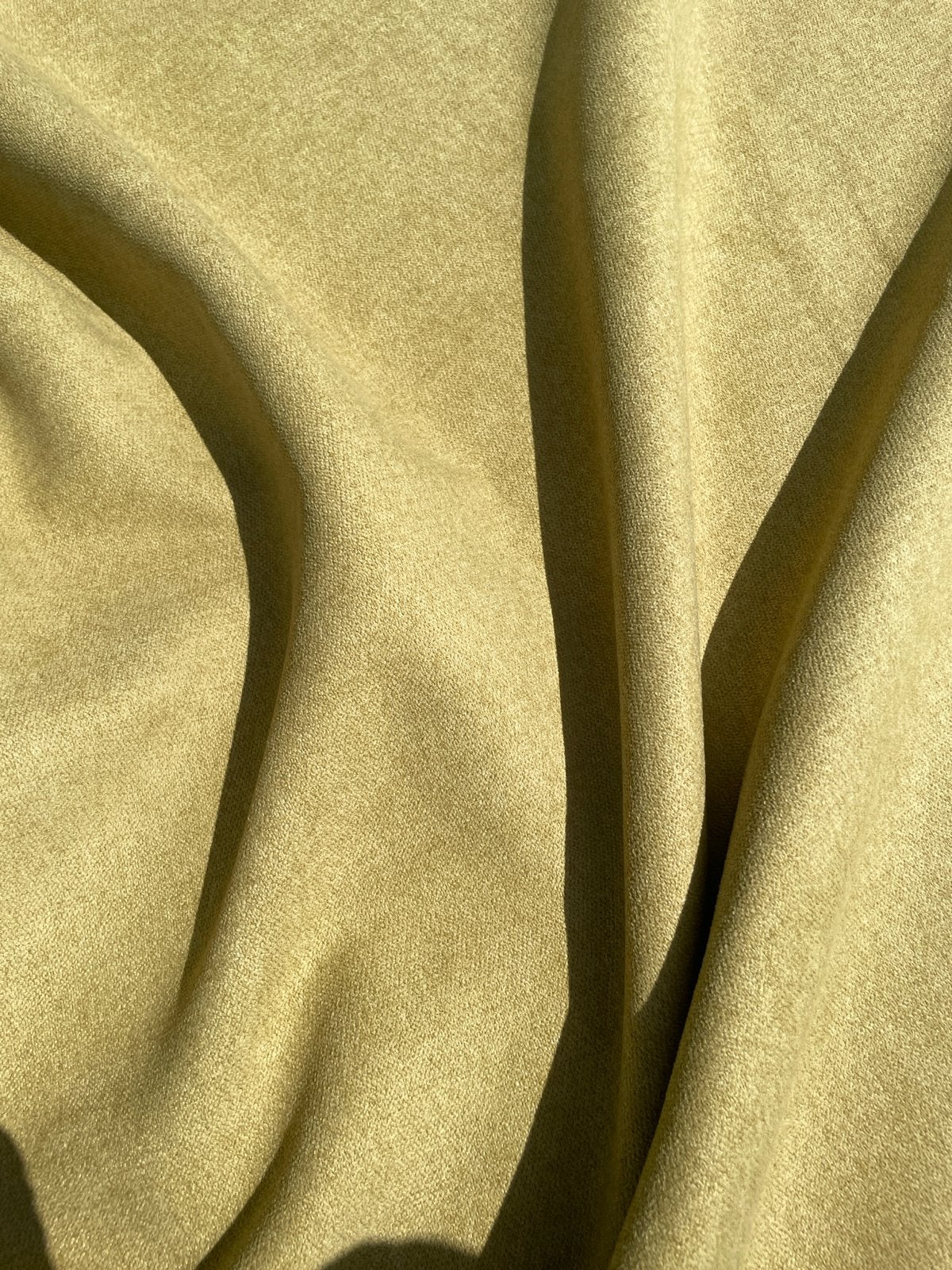Mooie stof in oker geel kleur, Overige materialen, 120 cm of meer, Ophalen of Verzenden, Groen
