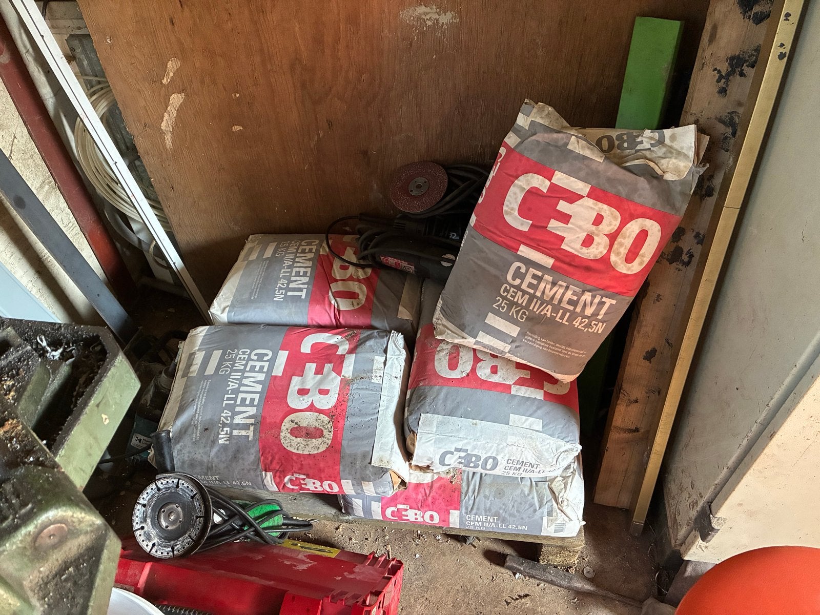Cebo Cement CEM II/A-LL 42,5N - 25 KG zakken, Ophalen, Nieuw