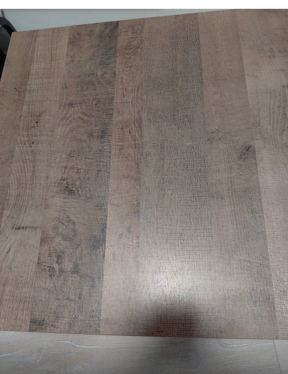 Robuuste eettafel met houtlook en metalen onderstel, Huis en Inrichting, Tafels | Eettafels, 100 tot 150 cm, Zo goed als nieuw