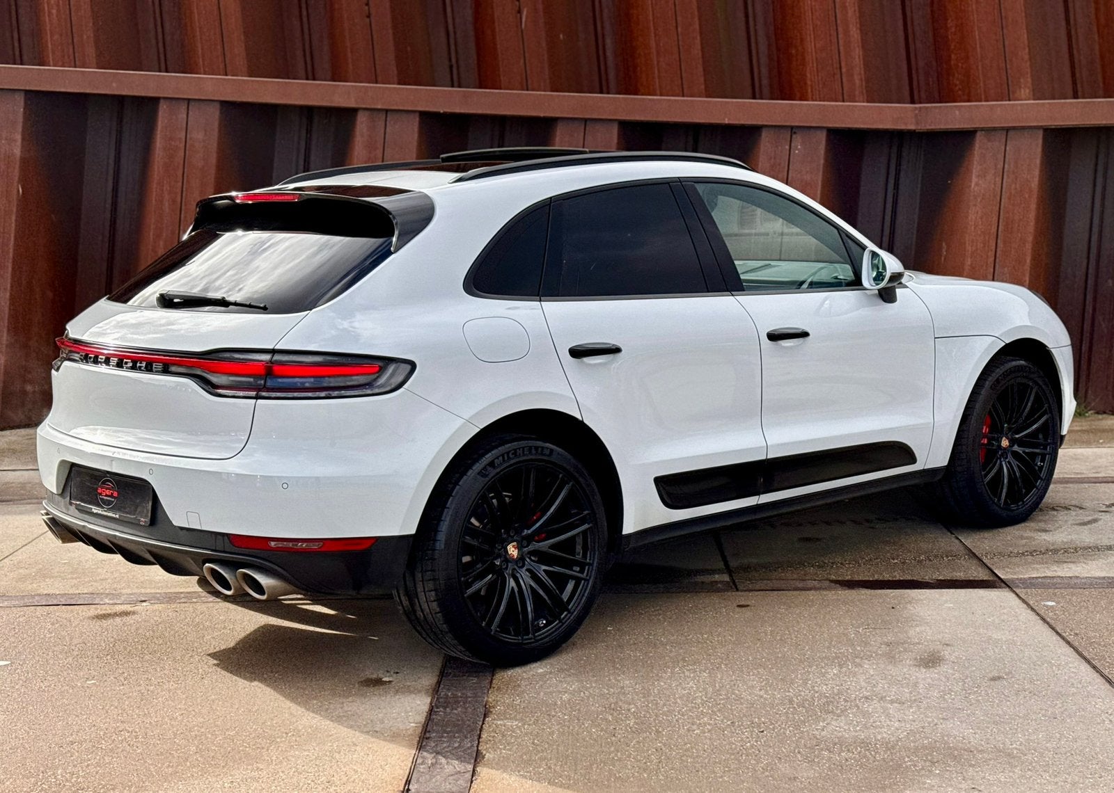 Porsche Macan 2.0 PDK Facelift Pano Camera Stuurv CarPlay 21, Automaat, Lichtsensor, Wit, 245 pk