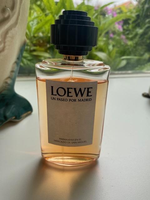 Loewe Un Paseo por Madrid Primavera en el Mercado de San Mig, Verzenden, Gebruikt