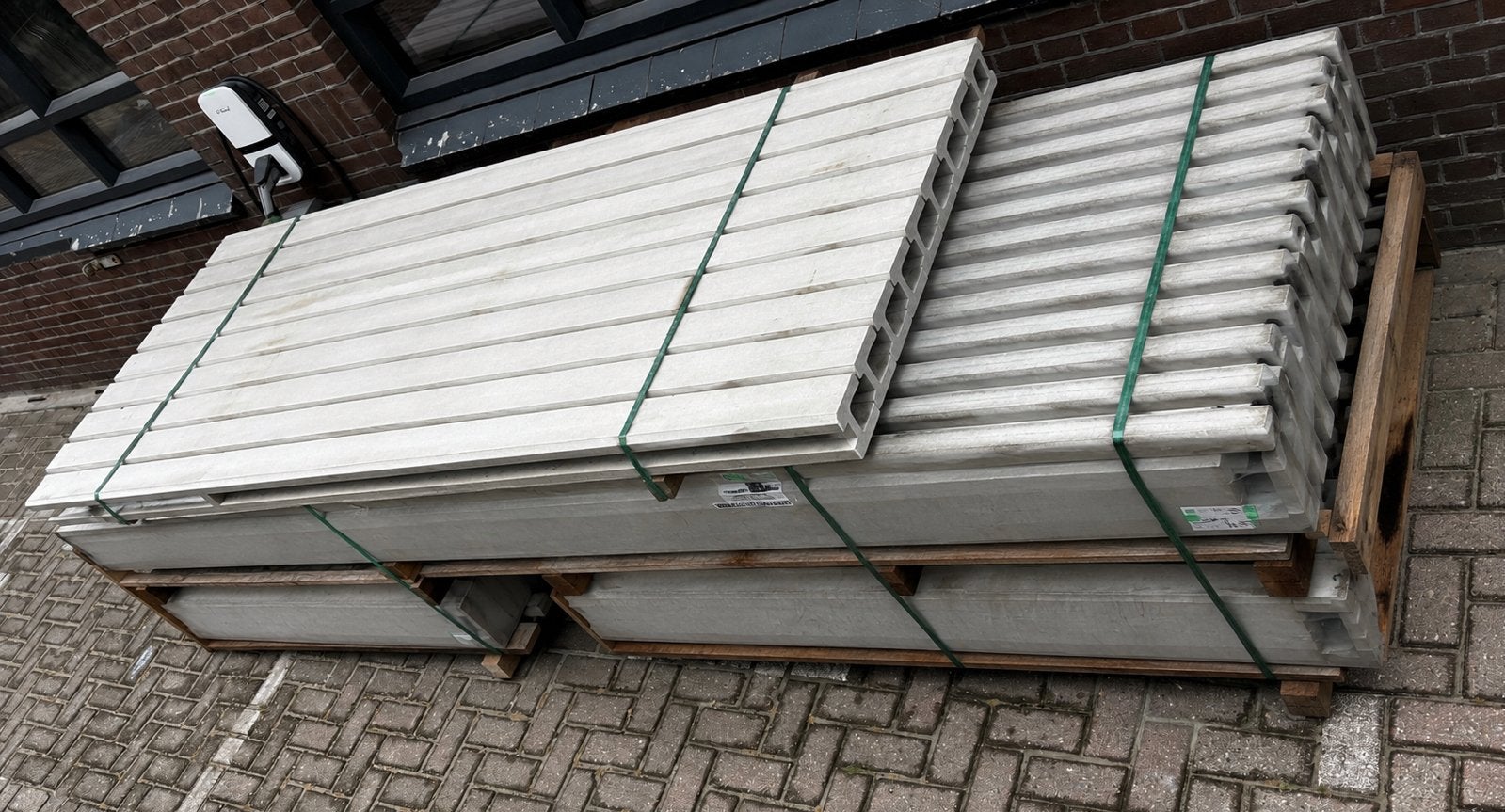 Nieuwe betonnen schutting blokhut motief, Ophalen, Overige materialen, Minder dan 3 meter, Nieuw
