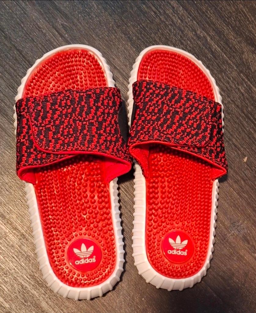 Adidas Slippers (Rood), Ophalen of Verzenden, Nieuw, Rood