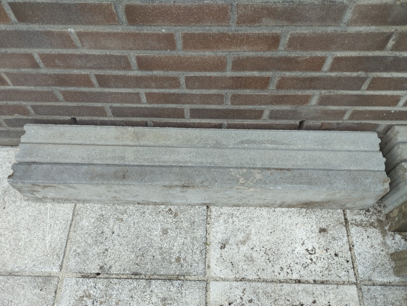 Betonnen opsluitbanden - Grijs, gebruikt Gratis en Te Koop, Ophalen, Gebruikt, Overige typen, Minder dan 5 m²