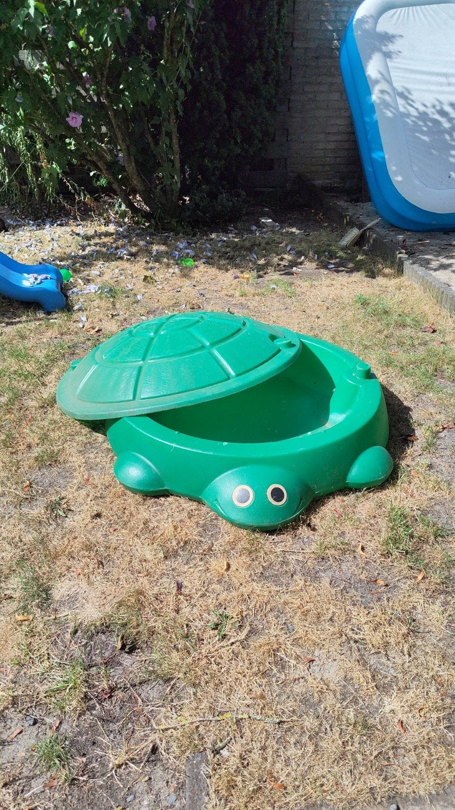 Groene schildpad zandbak met deksel, Ophalen, Gebruikt