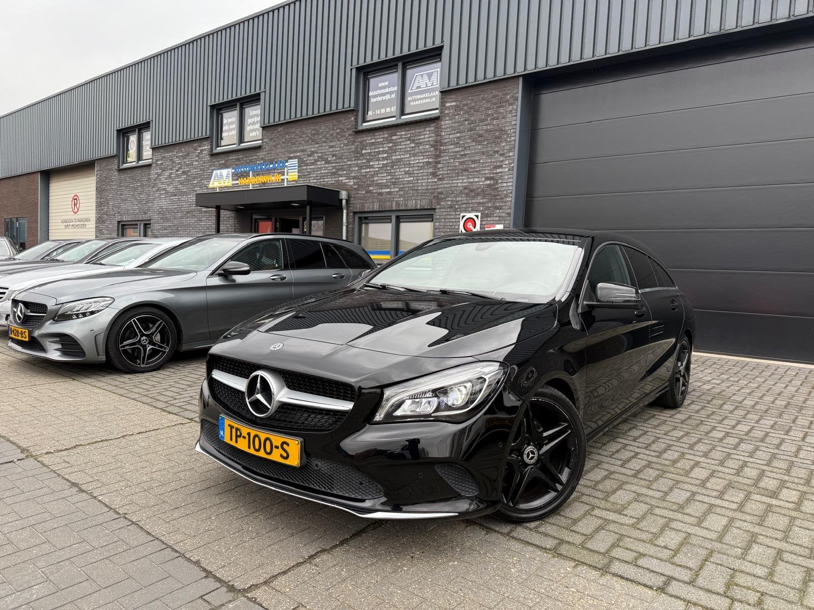Mercedes-Benz CLA-Klasse Shooting Brake 180 d Business Solut, Auto's, Gebruikt, 4 cilinders, Leder en Stof, Zwart
