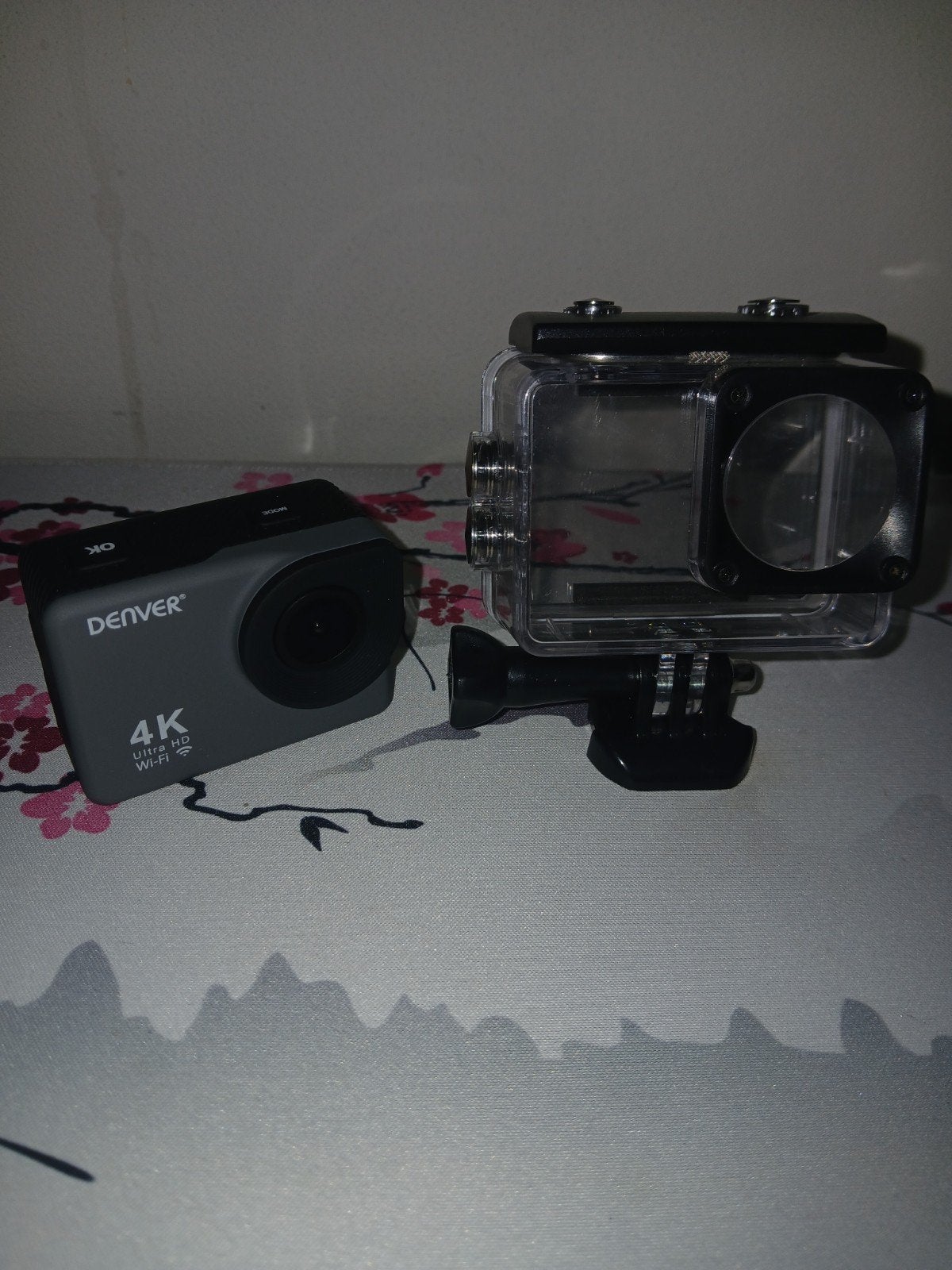 Denver 4K Ultra HD Wi-Fi Action Cam met accessoires, Ophalen, Gebruikt, Overige merken