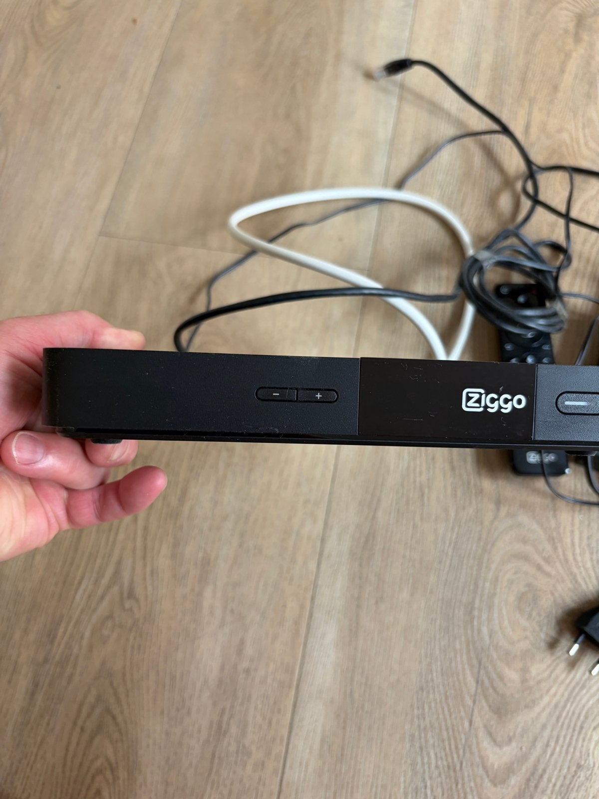 Ziggo Mediabox Next (DCX960) met afstandsbediening, Audio, Tv en Foto, Decoders en Harddiskrecorders, Ophalen, Gebruikt, Decoder