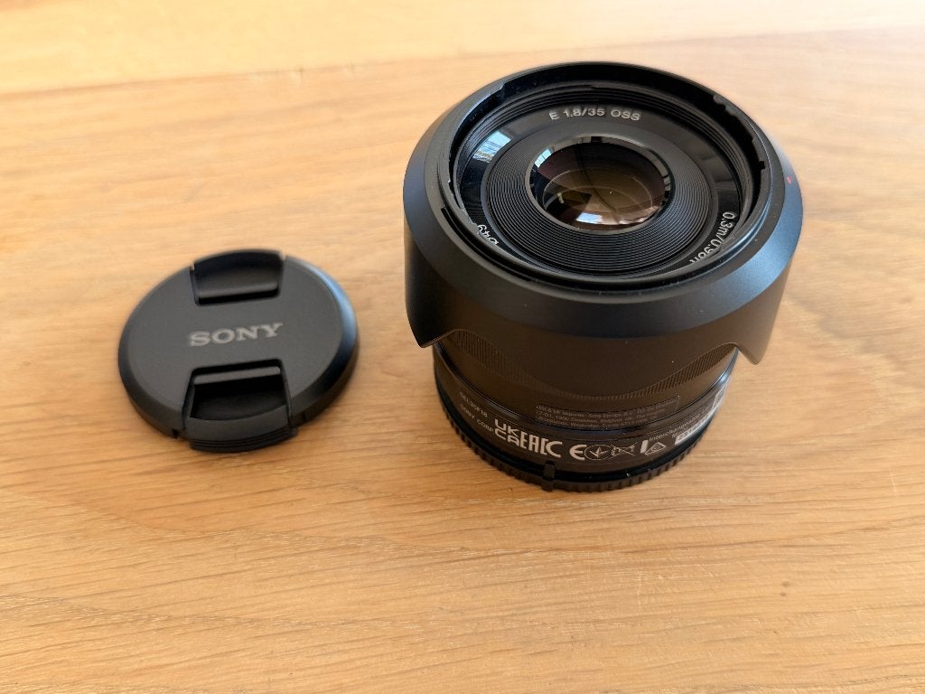 Sony E 35mm f/1.8 OSS, Sony E-mount, Sony, 35 mm, Zo goed als nieuw
