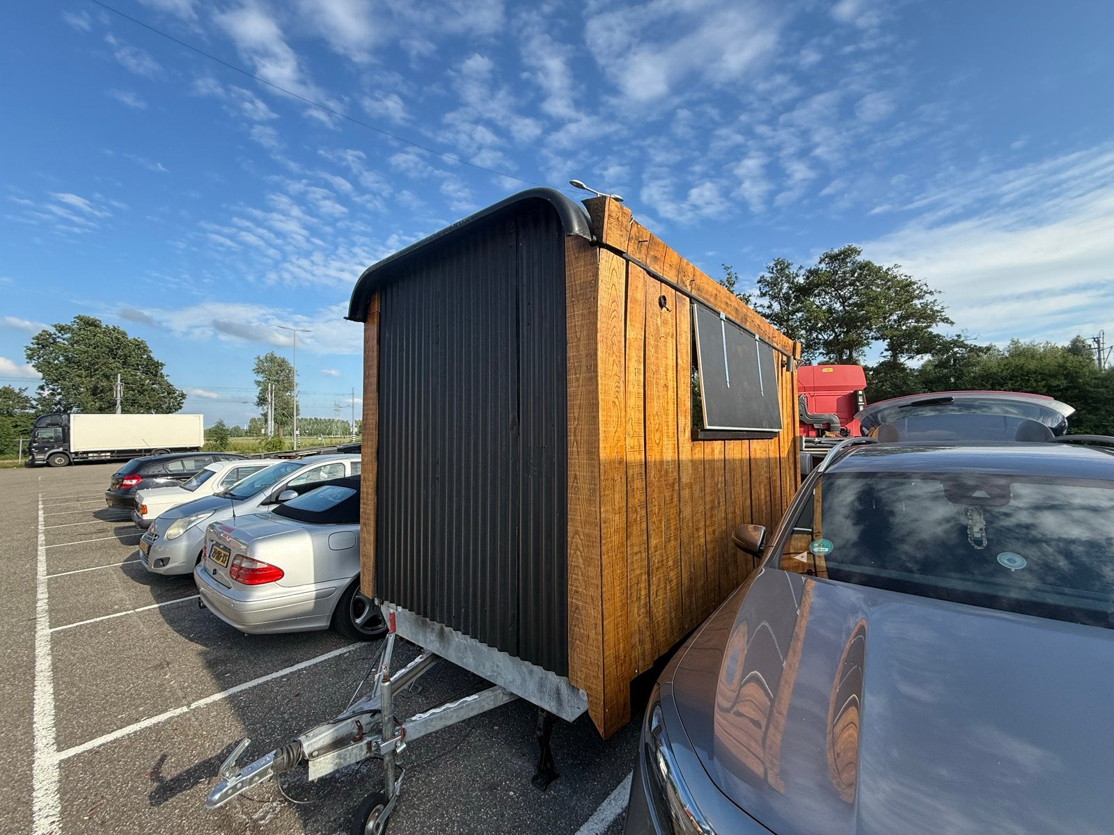 Unieke foodtruck / mobiele pipowagen (voormalige bouwkeet), Ophalen