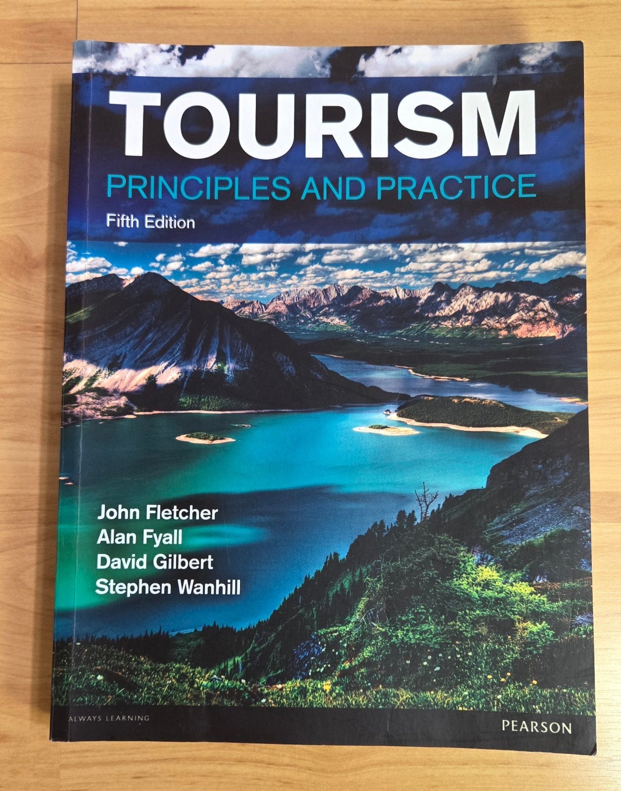 Tourism: Principles and Practice - Vijfde Editie, Boeken, Studieboeken en Cursussen, Zo goed als nieuw, HBO, Gamma, Ophalen of Verzenden