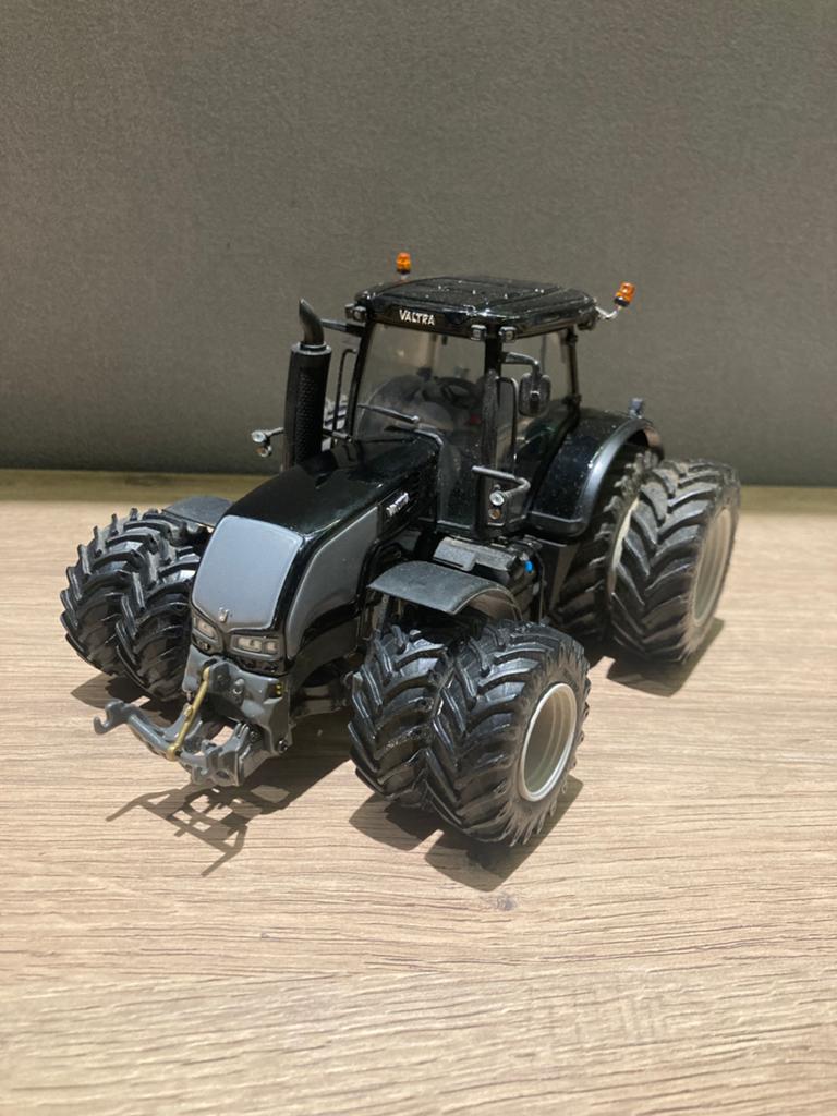 Mooie valtra s 353, Ophalen of Verzenden, Zo goed als nieuw, Tractor of Landbouw, Universal Hobbies
