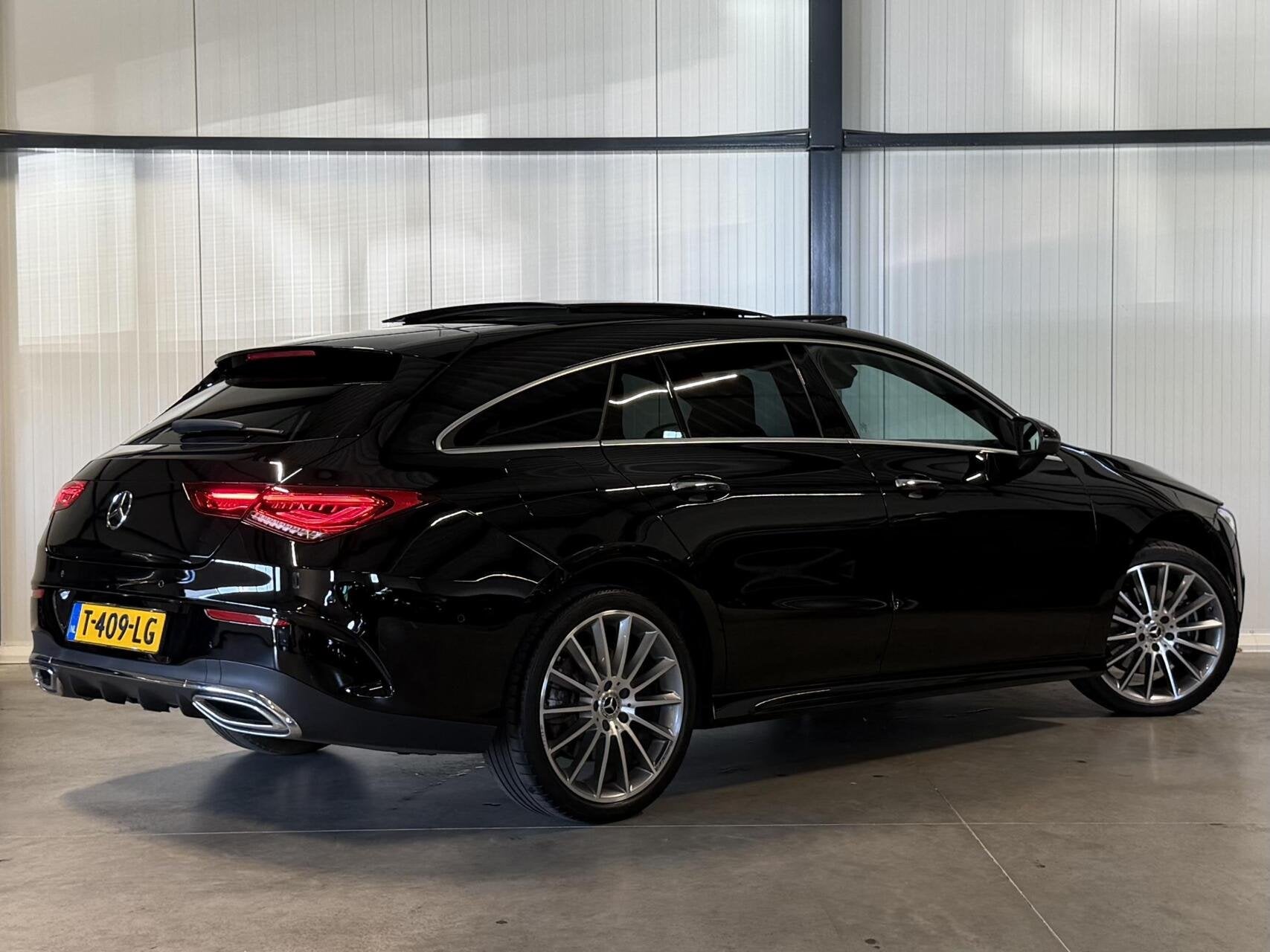 Mercedes CLA-klasse Shooting Brake 250 e AMG Pano Premium, Auto's, CLA, Gebruikt, Euro 6, 4 cilinders