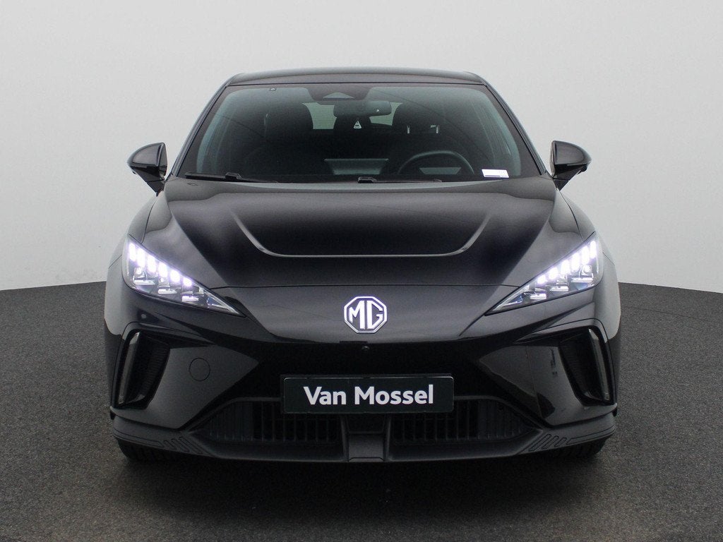 MG 4 Long Range Luxury 64kWh | All-Season banden | Navi | Le, Auto's, MG, Automaat, 12 maanden, Gebruikt, 1675 kg