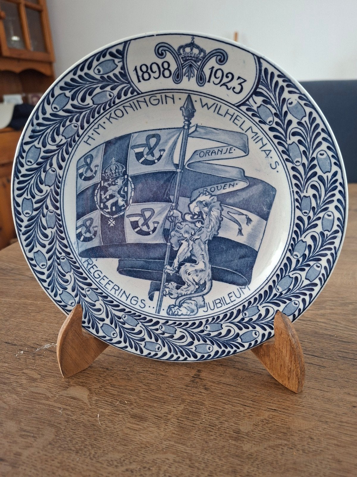 konigin wilhelminas delfsblauw bord, Antiek en Kunst, Ophalen