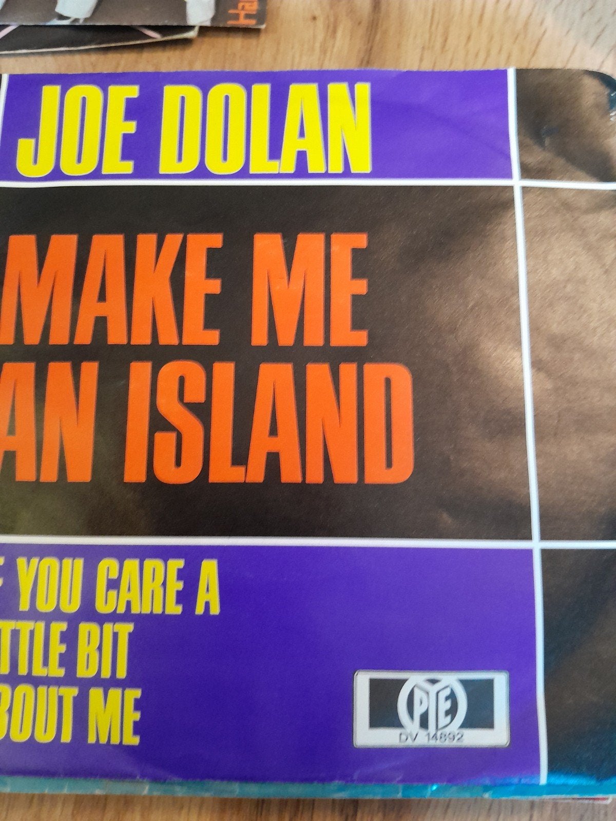 joe dolan 7 inch make me an island, Ophalen of Verzenden, Zo goed als nieuw, Pop