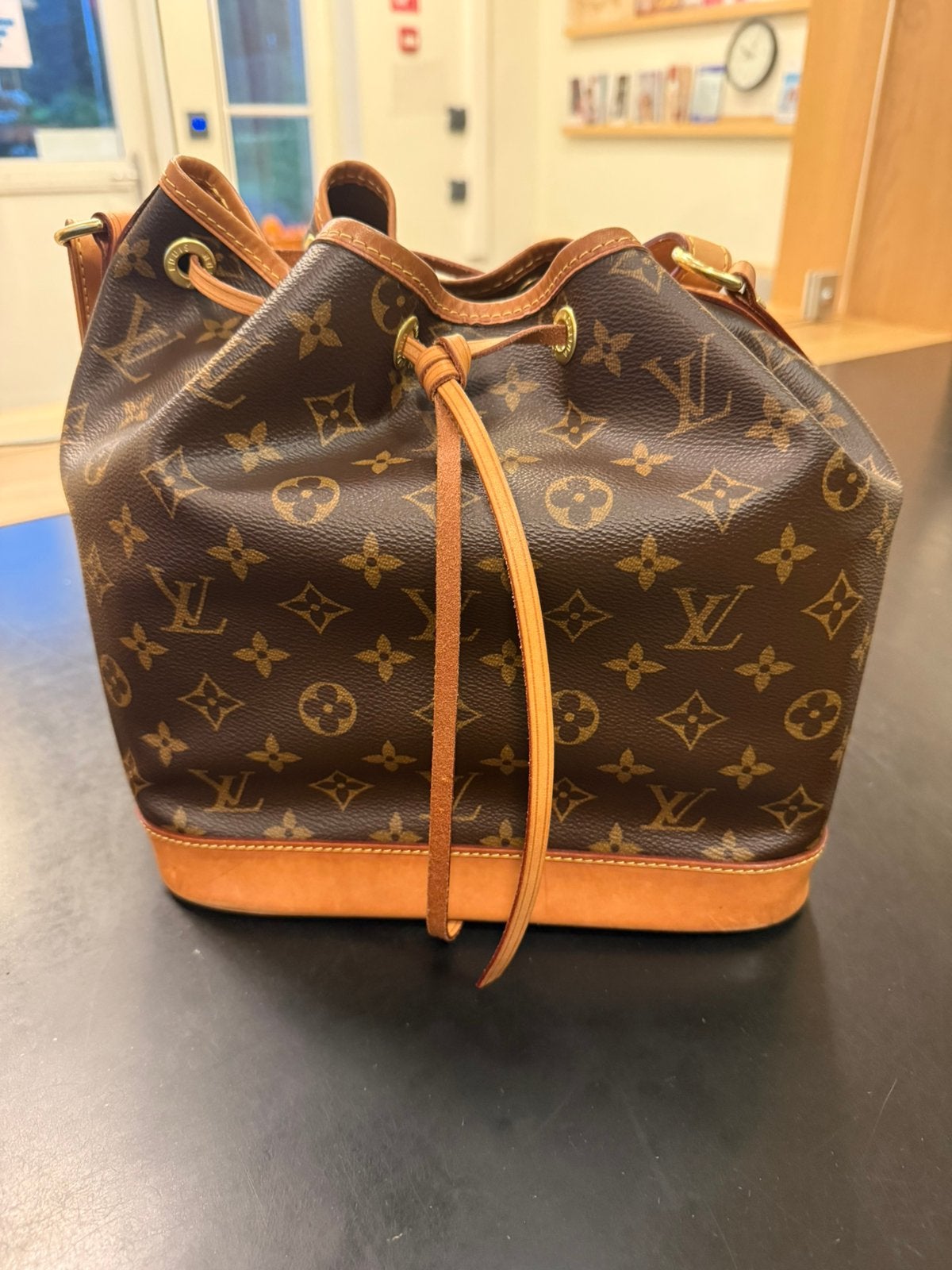 Louis Vuitton Petit Noé, 30 cm of meer, Bruin, Minder dan 35 cm, Ophalen of Verzenden