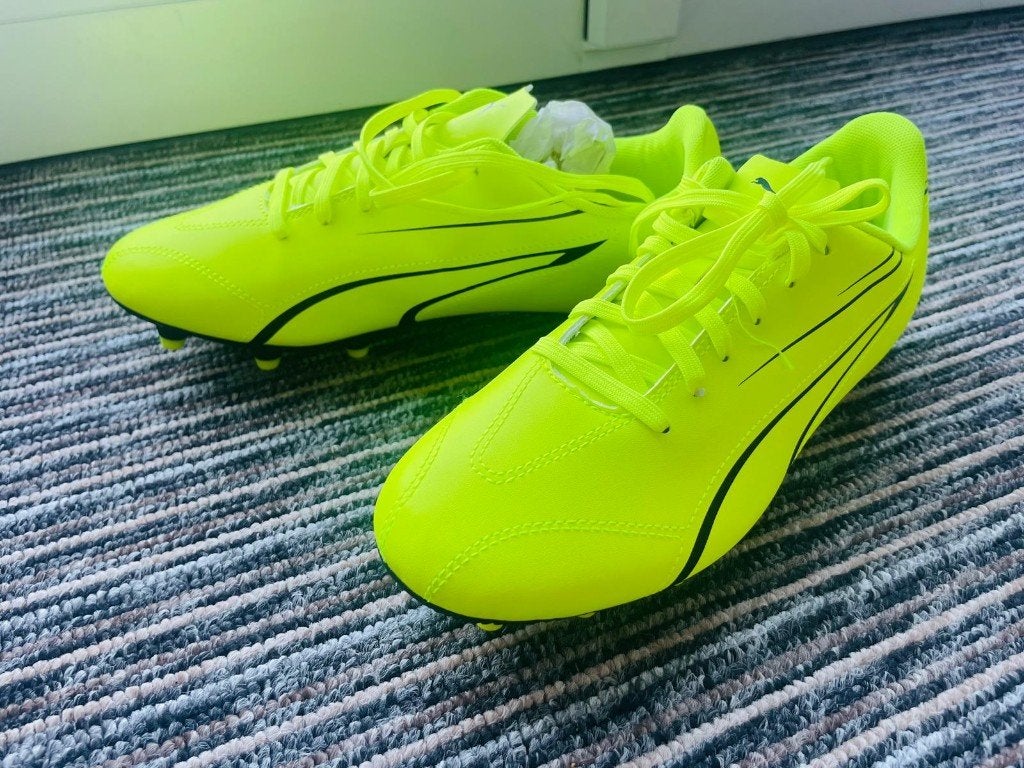 Puma Voetbalschoenen maat 40, Schoenen, Nieuw, Maat M, Ophalen of Verzenden