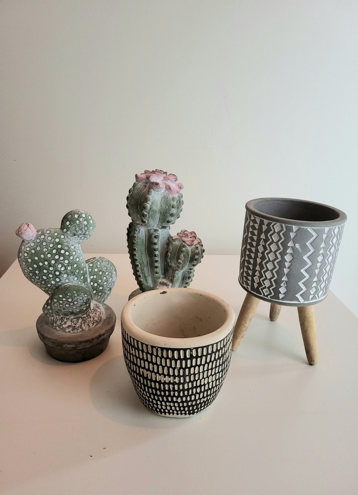 Bloempotjes en cactus beeldjes, Ophalen, Rond, Aardewerk, Minder dan 40 cm