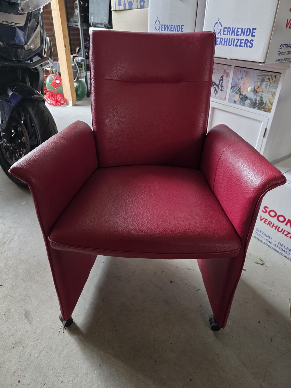 Rode leren eetkamerstoel met armleuningen, Ophalen, Gebruikt, Minder dan 75 cm, Leer