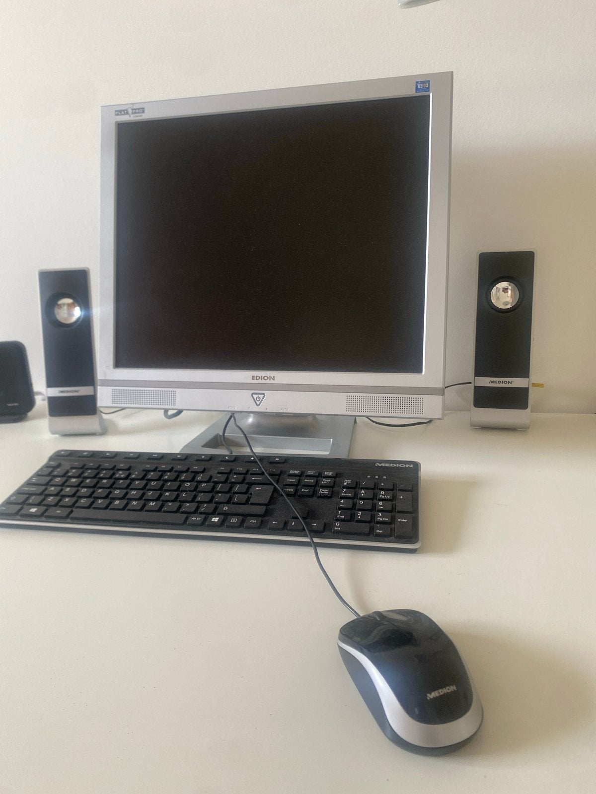 Medion Edion Monitor met Toetsenbord, Muis en Speakers, Computers en Software, Ophalen of Verzenden, Ingebouwde speakers, 60 Hz of minder