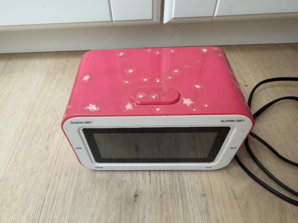Wekkerradio kind in zeer goede staat, Witgoed en Apparatuur, Wekkers, Ophalen of Verzenden, Zo goed als nieuw, Digitaal