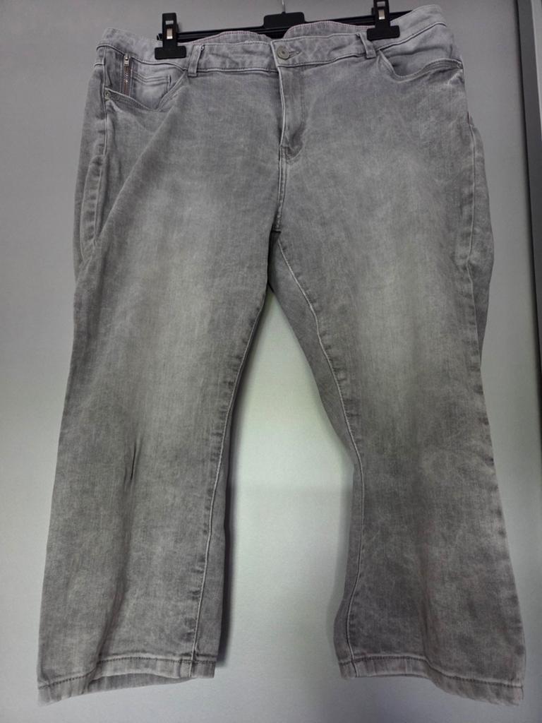 Capri jeans, Ophalen of Verzenden, Zo goed als nieuw, Grijs, Overige jeansmaten