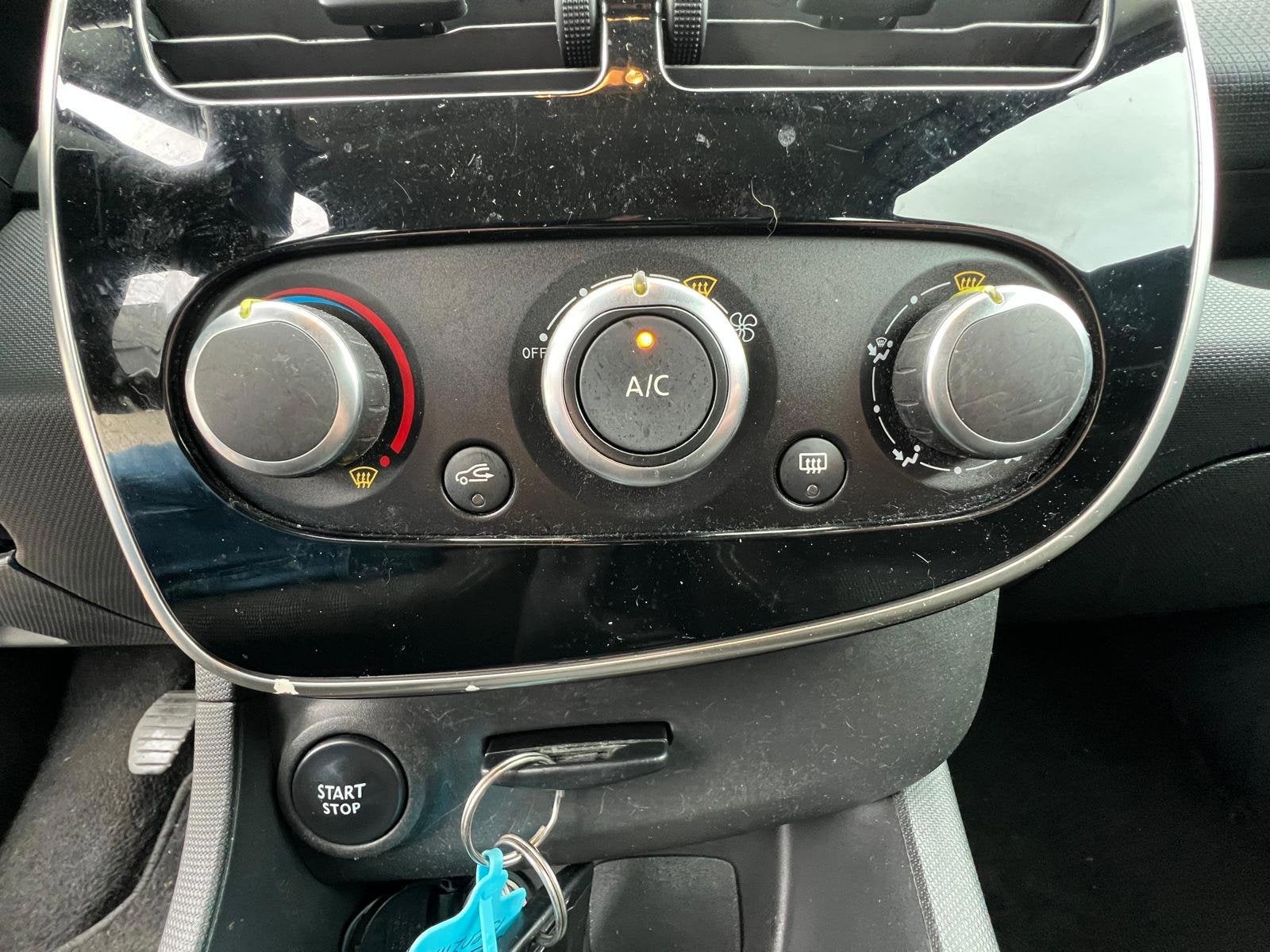Renault Clio Estate 0.9 TCE EXPRESSION NAVI TREKHAAK, Voorwielaandrijving, Stof, Start-stop-systeem, Origineel Nederlands