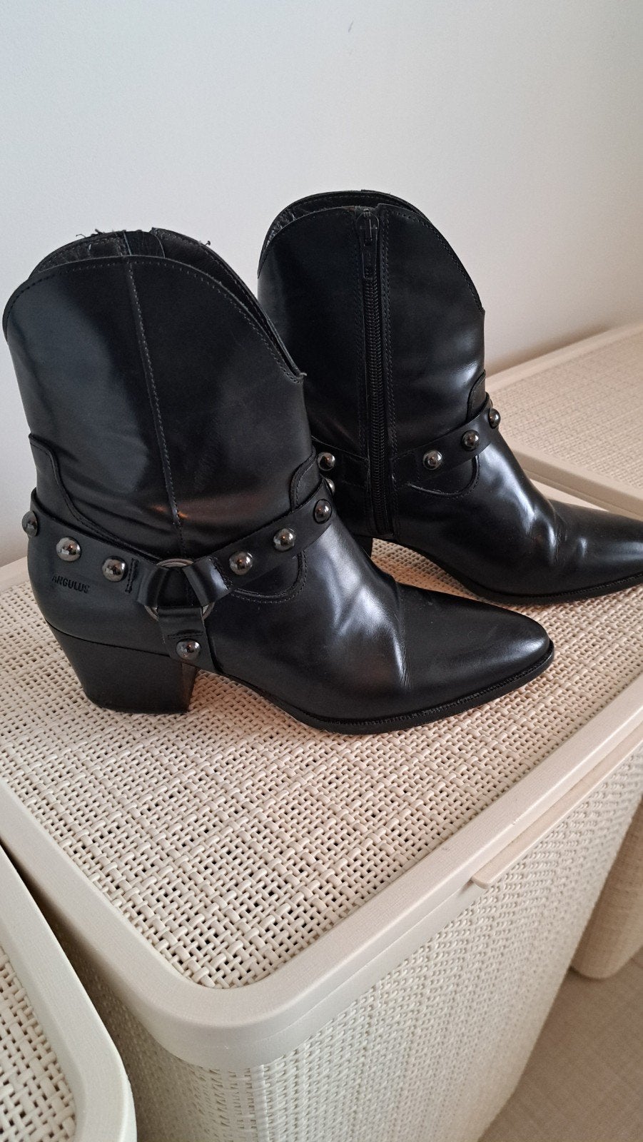 Angulus zwarte leren enkellaarzen met studs - maat 38, Verzenden, Zwart, Lage of Enkellaarzen, Angulus