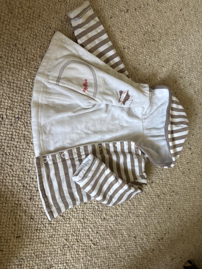 Noppies Baby Vestje - Wit/Bruin gestreept 2 kanten draagbaar, Ophalen of Verzenden, Gebruikt, Jongetje of Meisje
