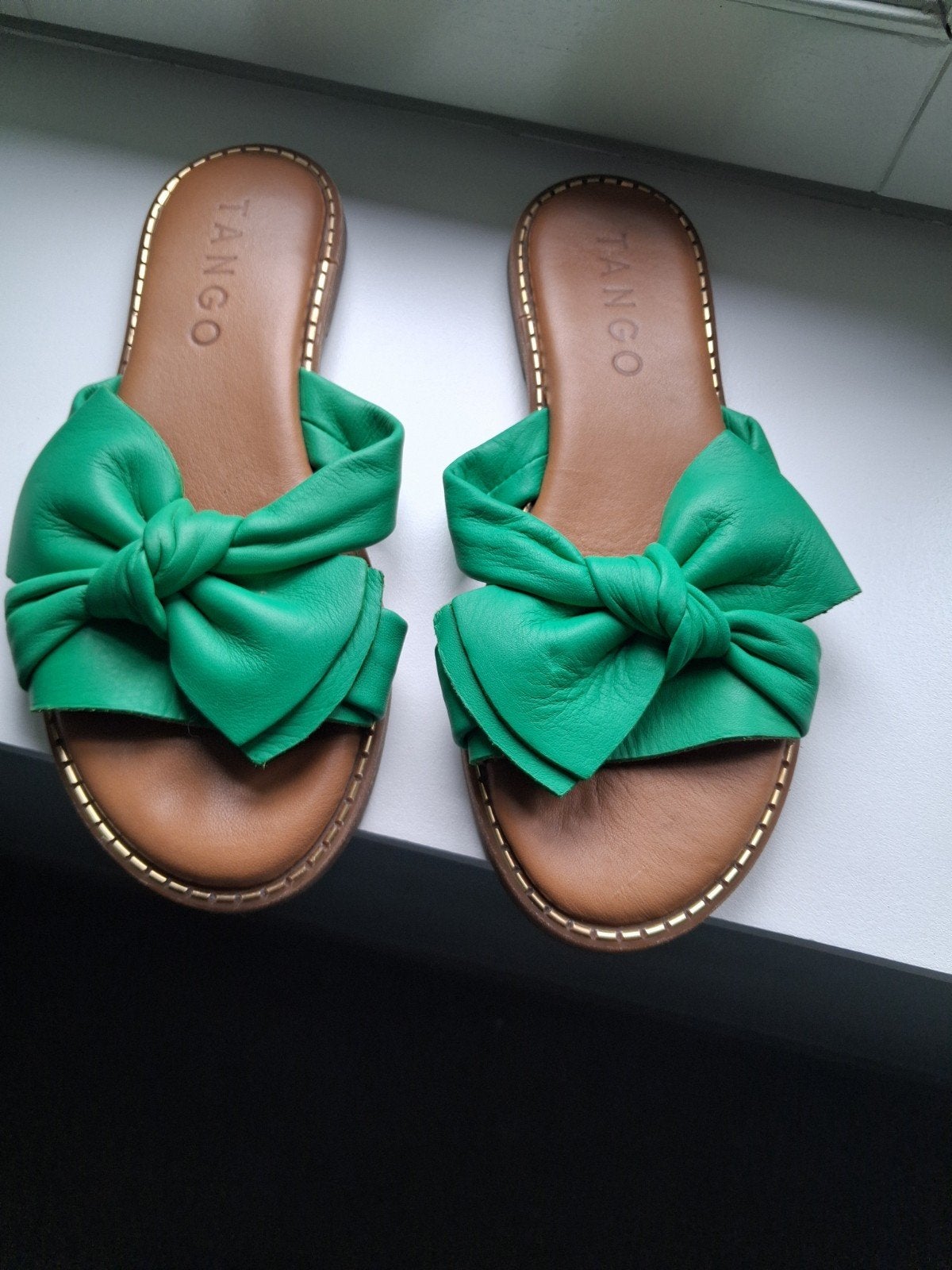 Nieuwe groene slippers maat 38, Slippers, Tango, Nieuw, Ophalen of Verzenden