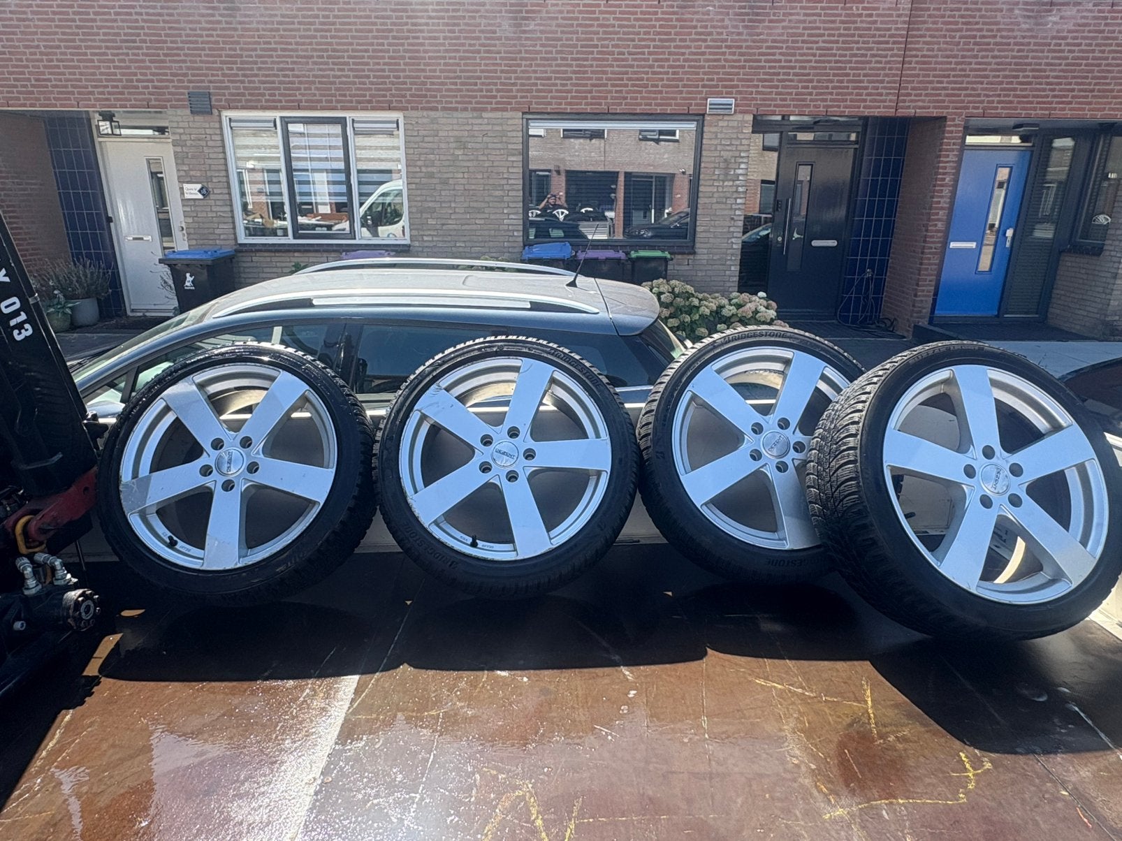 Set velgen met banden - Audi en Dezent, Gebruikt, Banden en Velgen, 17 inch, Ophalen of Verzenden