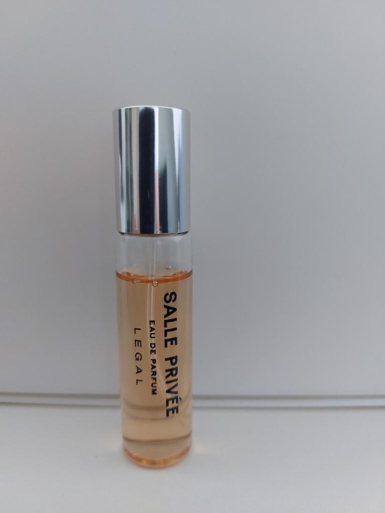 Salle Privee -Legal (eau de parfum), Sieraden, Tassen en Uiterlijk, Uiterlijk | Parfum, Nieuw, Ophalen of Verzenden