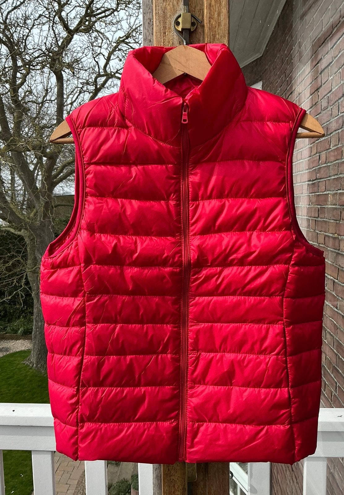 Rode nylon bodywarmer, dacht met donsvulling, zakje 38 Nieuw, Ophalen of Verzenden, Zo goed als nieuw, Maat 38/40 (M), Rood