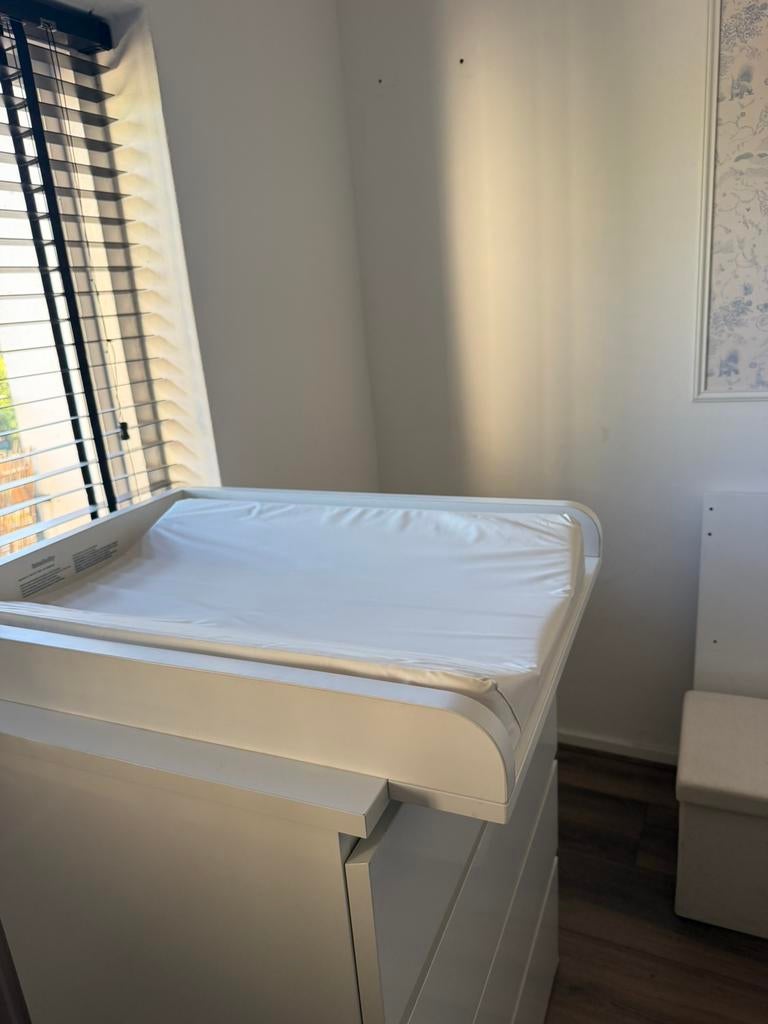 Witte bladvergroter met aankleedkussen, Kinderen en Baby's, Kinderkamer | Commodes en Kasten, Minder dan 90 cm, Minder dan 75 cm