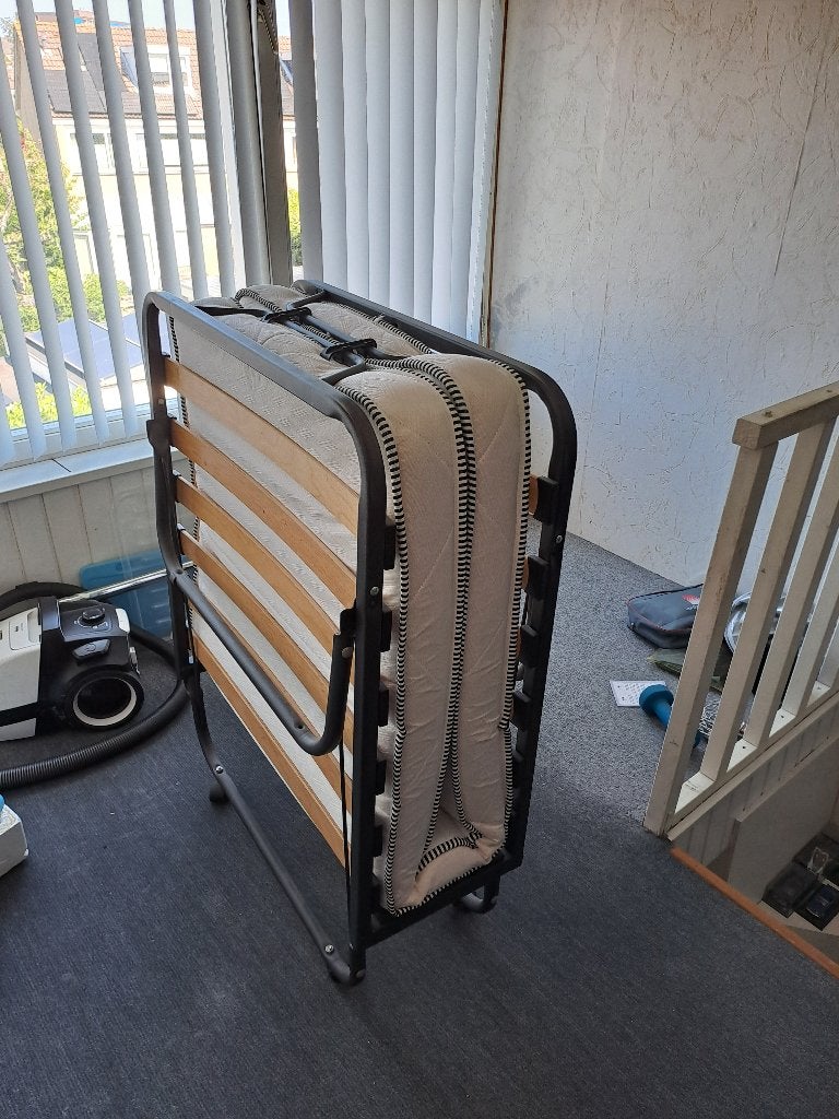 Logeerbed, Eenpersoons, Zwart, Zo goed als nieuw, 80 cm