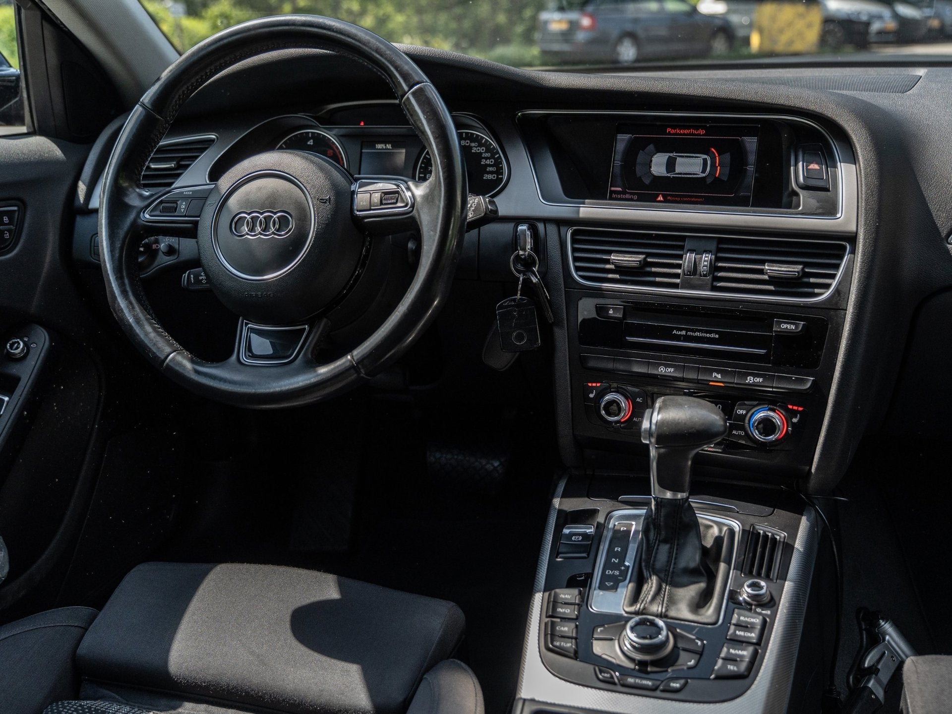 Audi A4 Avant 2.0 TDI S-LINE - AUTOMAAT - STOEL VERW - CLIMA, Euro 5, Gebruikt, Zwart, 4 cilinders