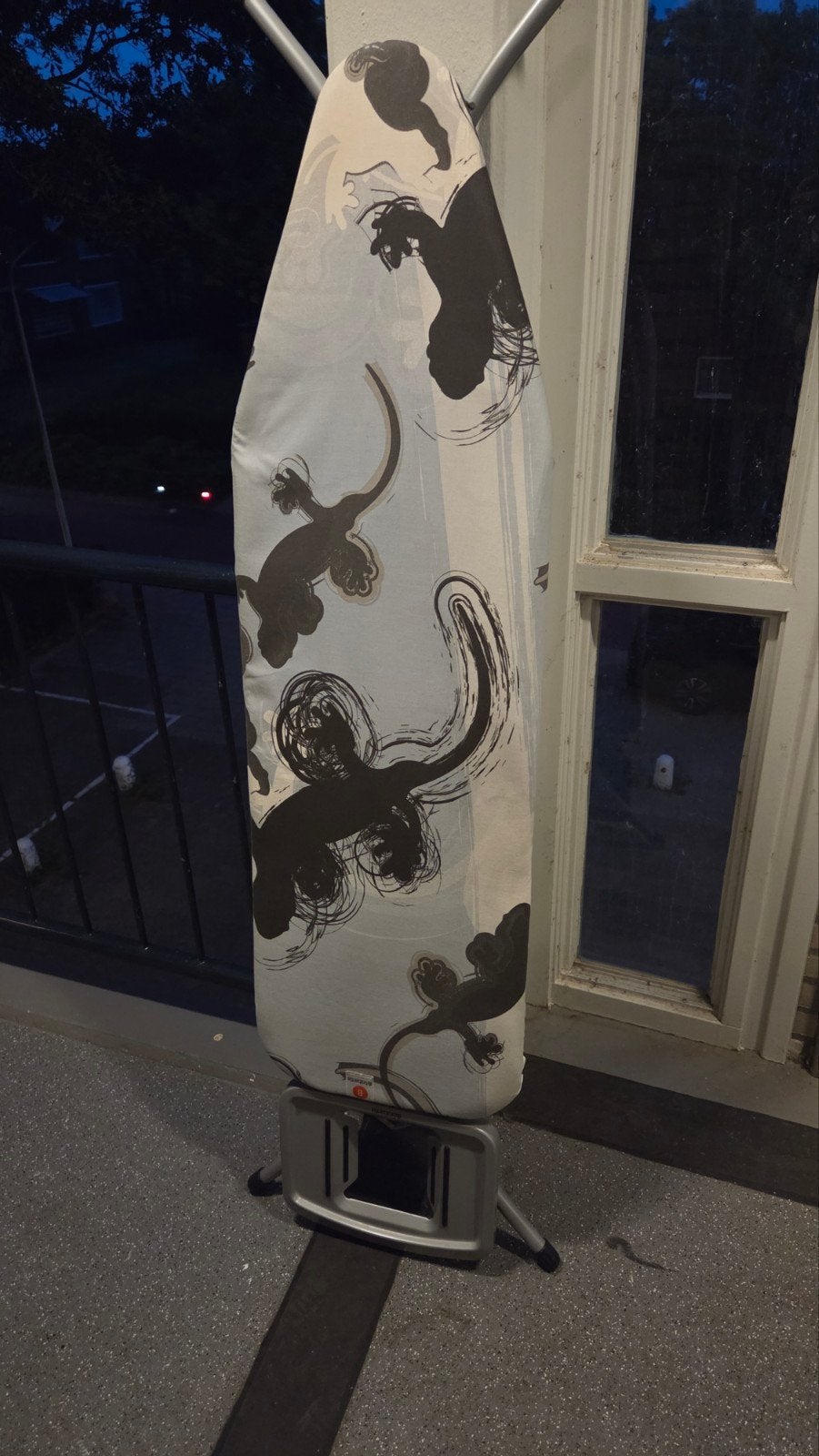 Brabantia Strijkplank met uniek design, Ophalen, Zo goed als nieuw, Draadloos strijkijzer