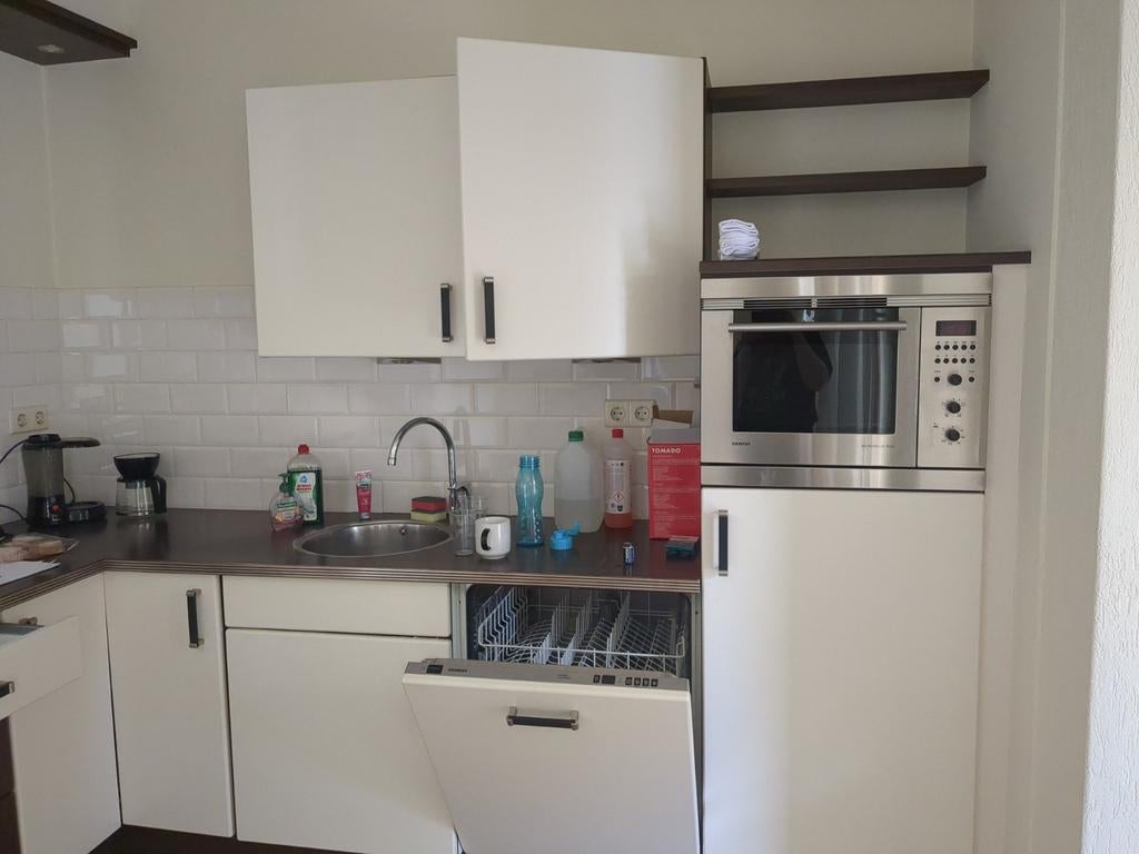 Compacte witte keuken met inbouwapparatuur, Ophalen, Gebruikt, Wit, Hoekkeuken