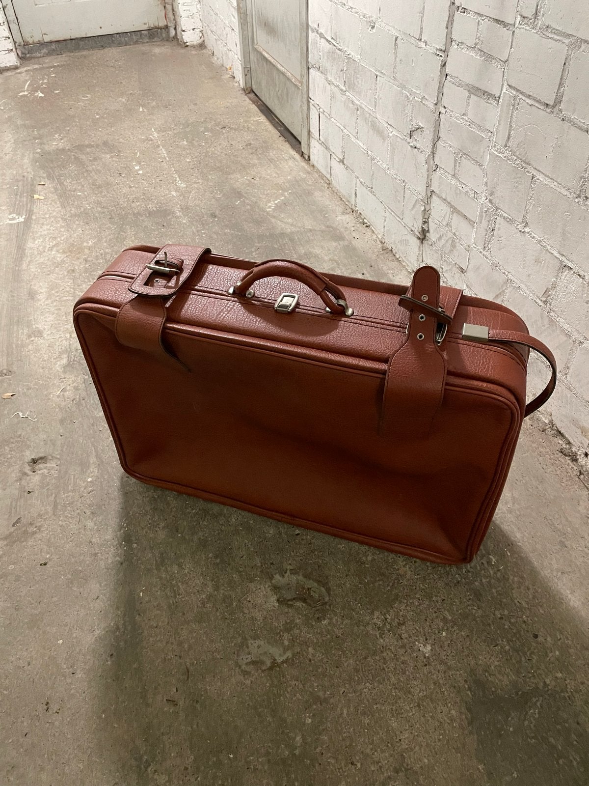 Vintage Leren Koffer - Bruin - Reiskoffer, 60 tot 70 cm, Gebruikt, Slot, Leer