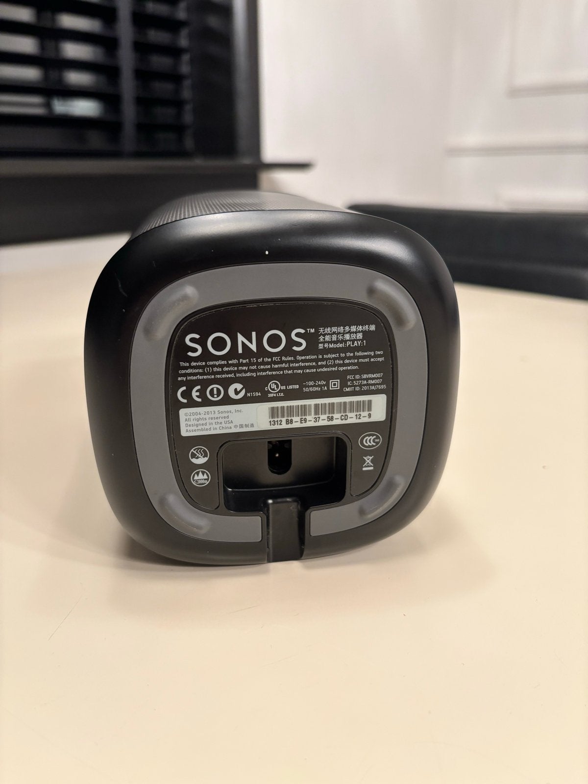 Foto 3 van Sonos Play:1 Slimme Speaker zwart - Zo goed als nieuw