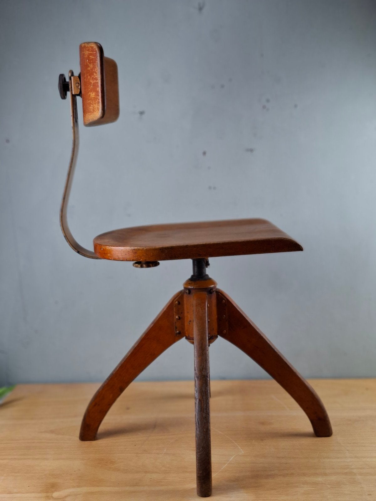 mooie Vintage Ama Elastik Architecten Teken Stoel '50, By-henk.nl, Info@by-henk.nl, Hout, Gerrit mouwweg 91 8075 AH Elspeet