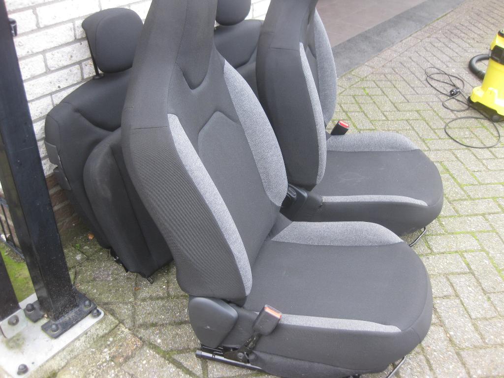 interieur, 2 voor stoelen, deelbare achter bank, toyota aygo, Auto-onderdelen, Ophalen of Verzenden, Nieuw, Toyota