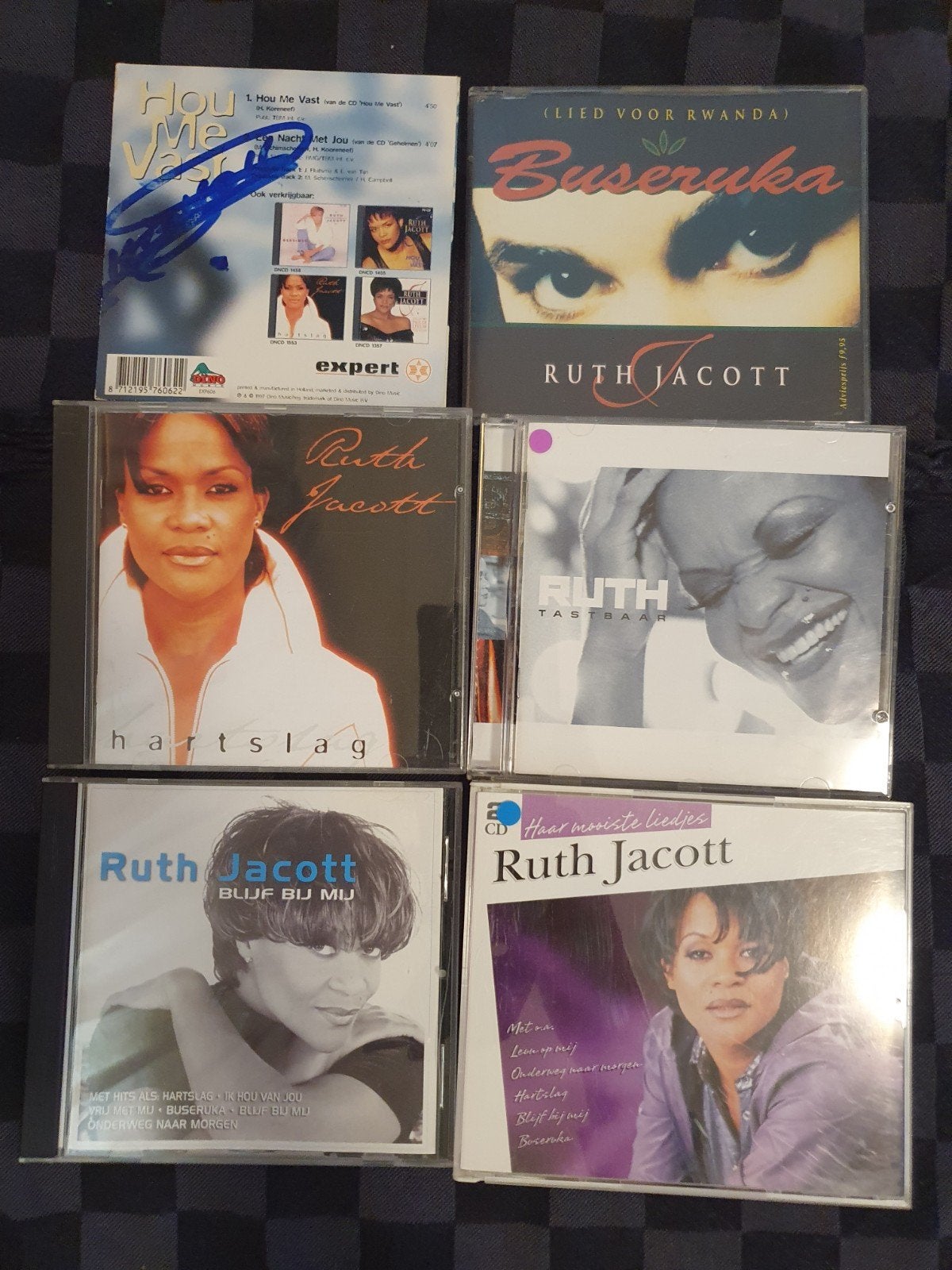ruth jacott 4 cd's + 2 singles ( 1 gesigneerd) voor 5 euro, Verzenden, Gesigneerd